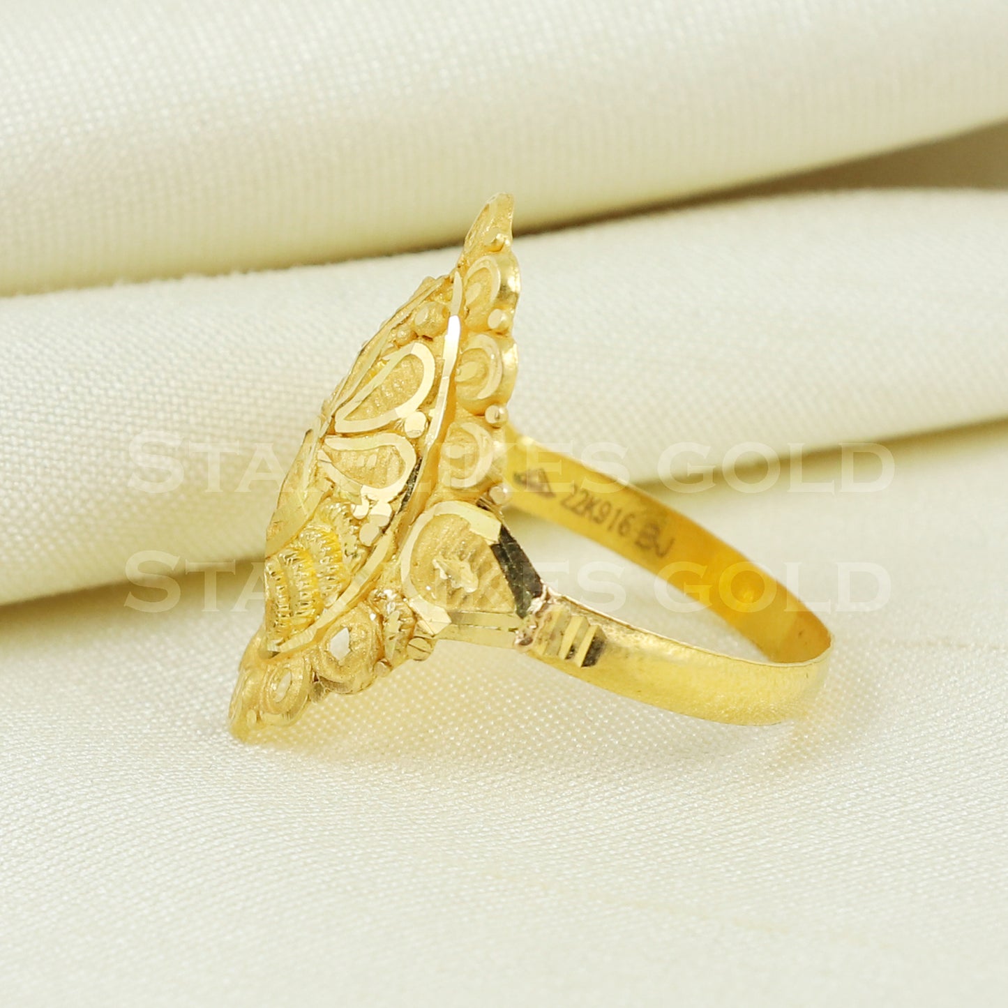 beautiful 22K Yellow Gold Ring Genuine Hallmarked 916 Handcrafted Jewelry B1003