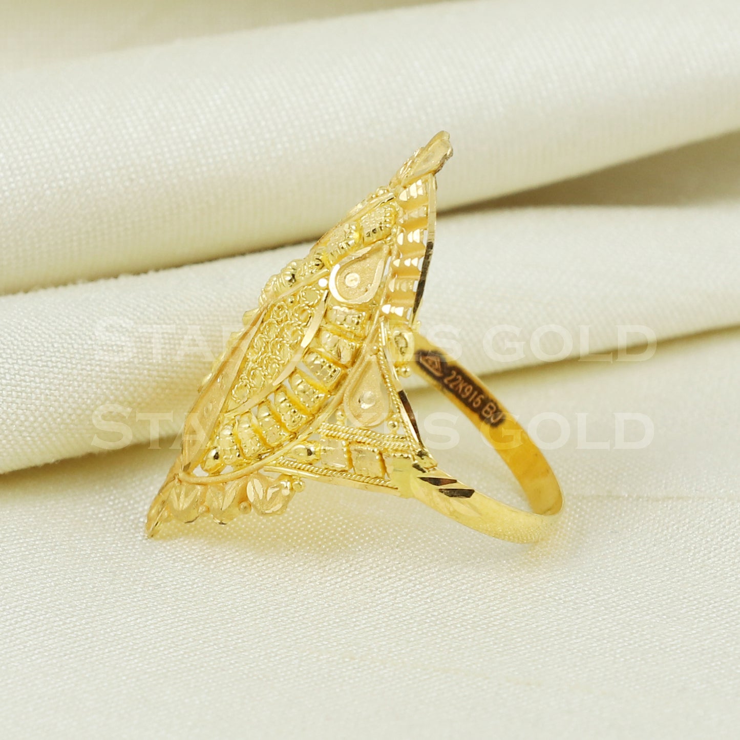 beautiful 22K Yellow Gold Ring Genuine Hallmarked 916 Handcrafted Jewelry B1006