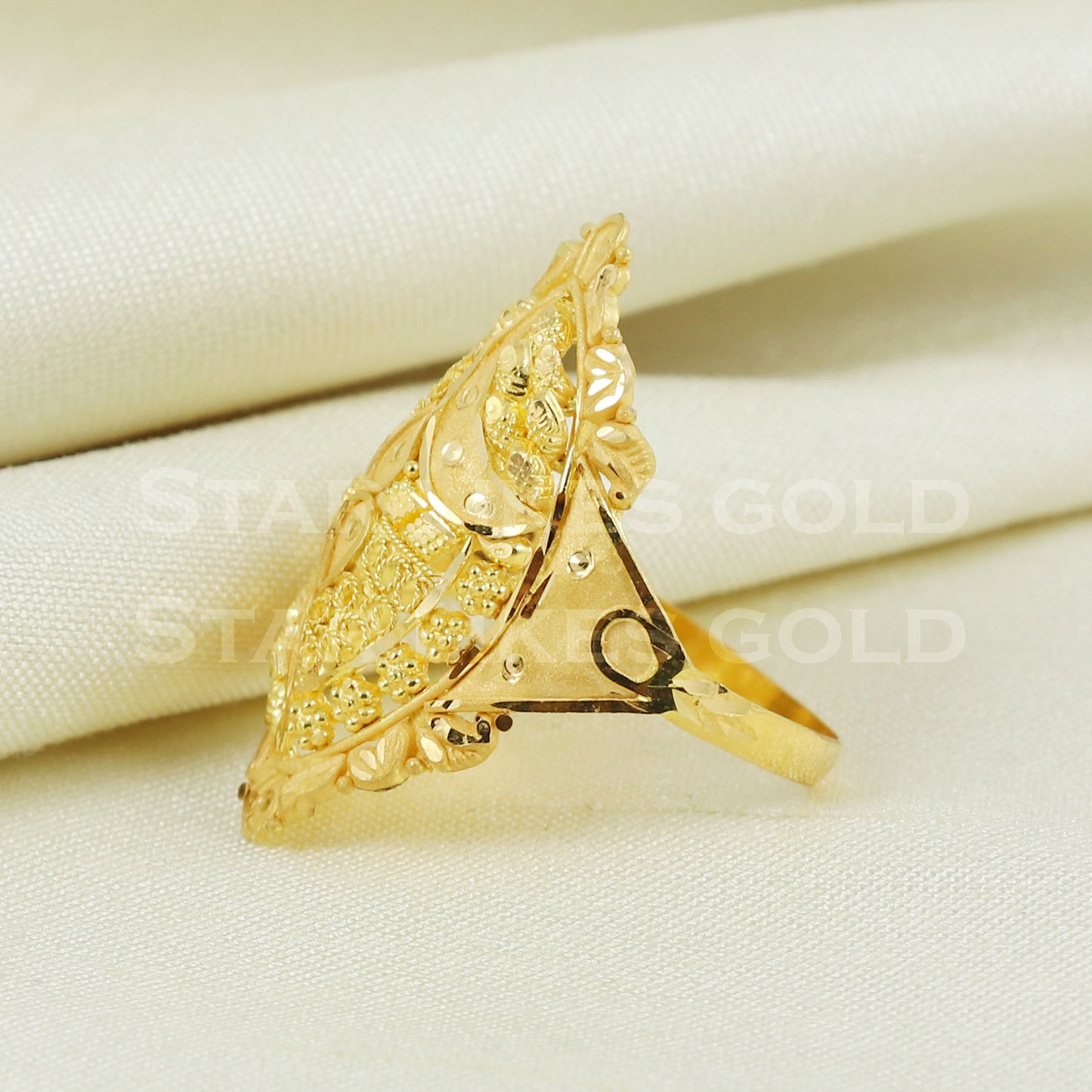 beautiful 22K Yellow Gold Ring Genuine Hallmarked 916 Handcrafted Jewelry B1012
