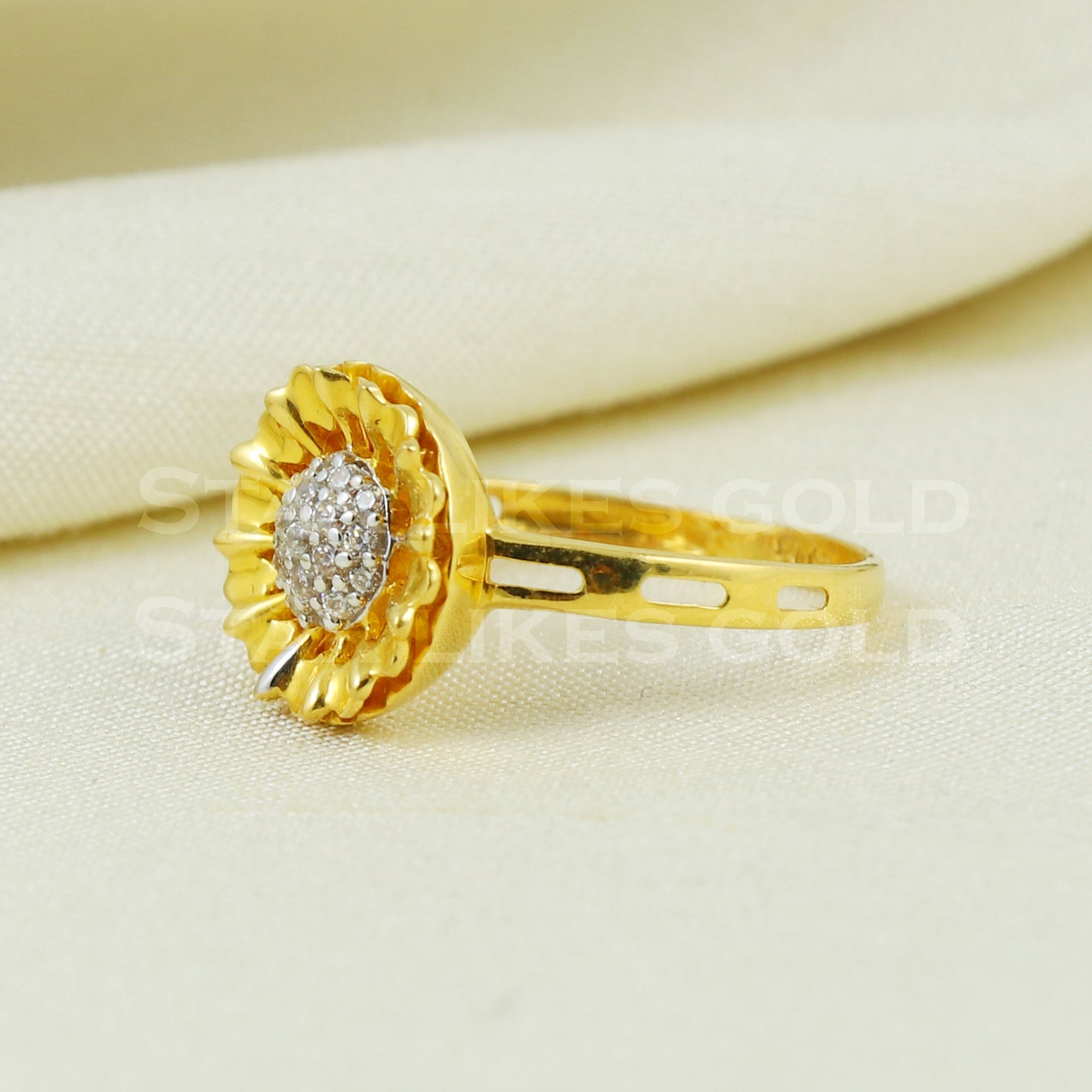 Zircon 22K Yellow Gold Ring Genuine Hallmarked 916 Handcrafted Jewelry B1034