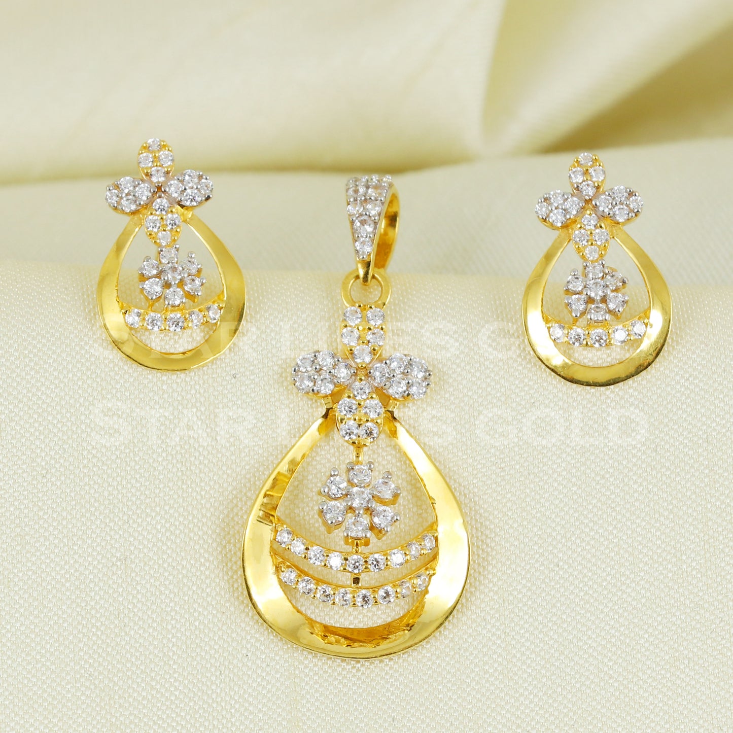 22K 22 karat Yellow Gold Earrings Pendant Set Handmade Jewelry B1057