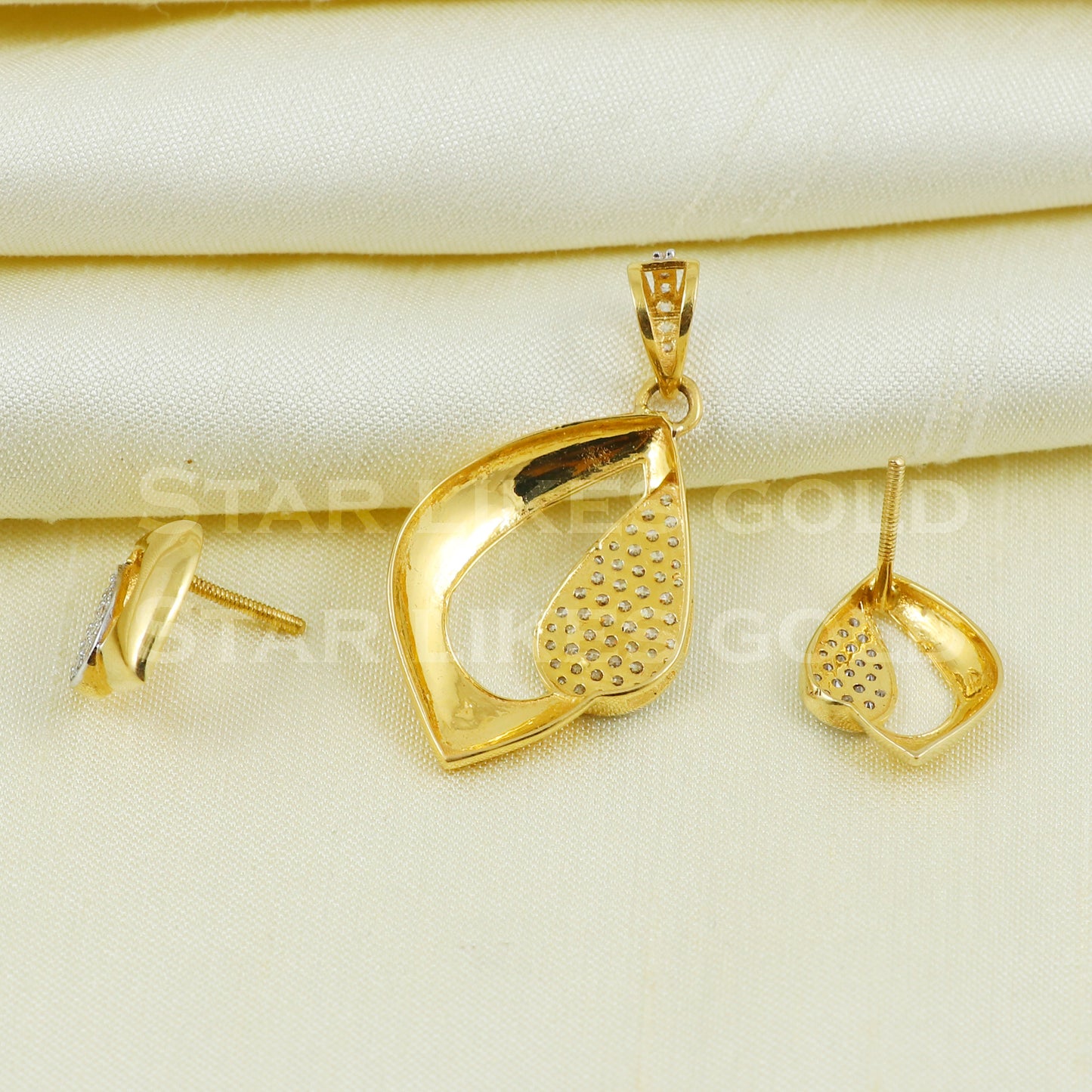 22K 22 karat Yellow Gold Earrings Pendant Set Handmade Jewelry B1059