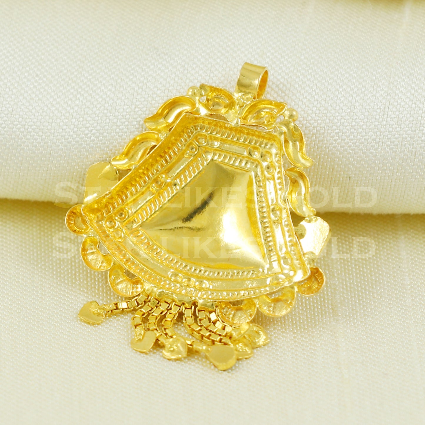 beautiful 18k Yellow Gold Pendant Jewelry B1061