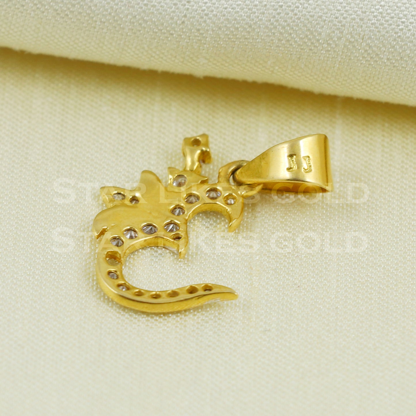 om aum 18k Gold Pendant Indian Handmade Jewelry B1064