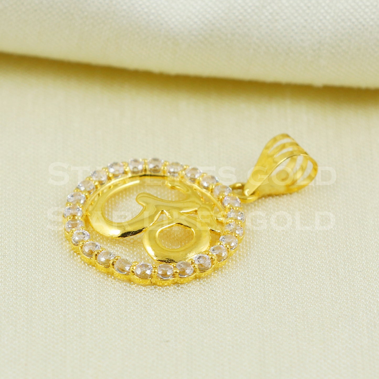 om 18k Gold Pendant Indian Handmade Jewelry B1092