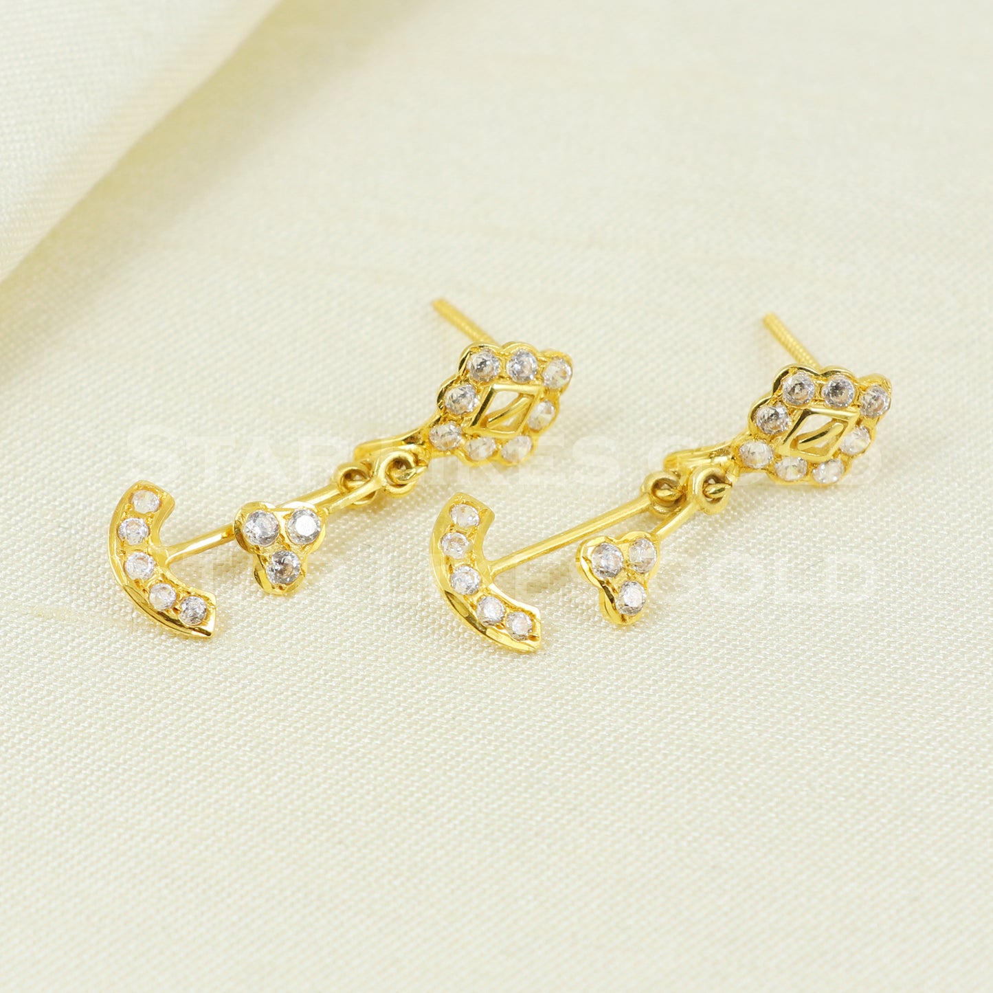 18 karat 18k gold dangle earrings jewelry B1150