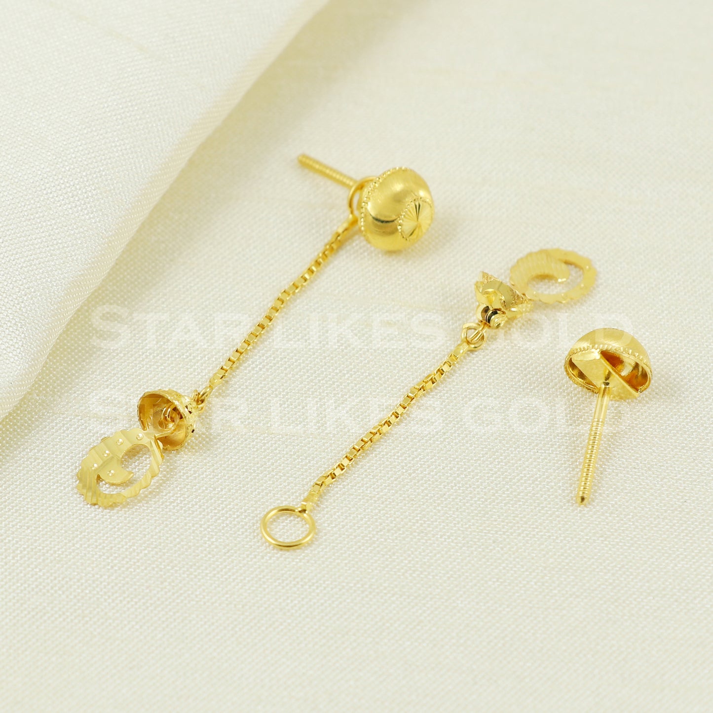 18 karat 18k gold dangle earrings jewelry B1160