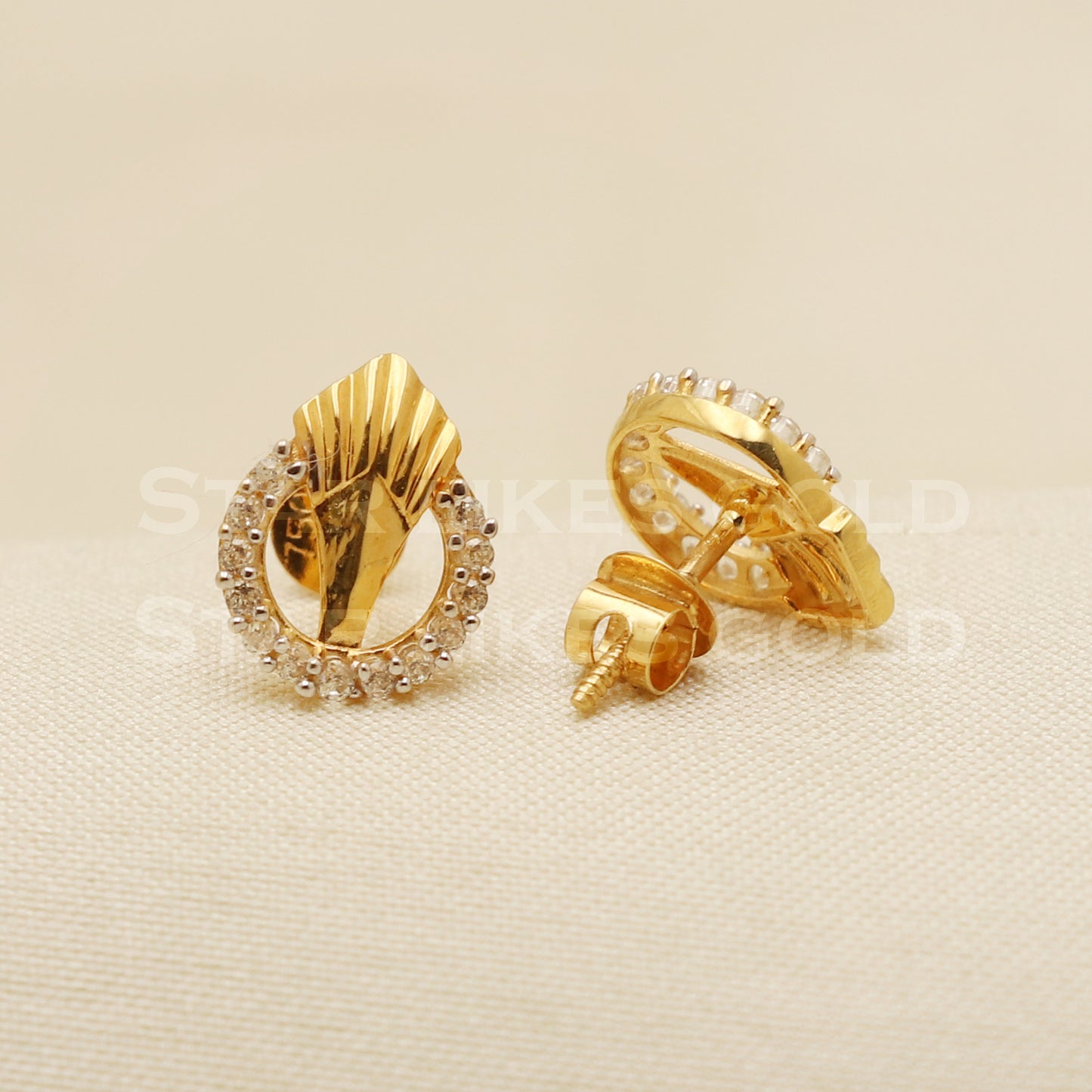 18 karat 18k gold stud earrings jewelry, B1182