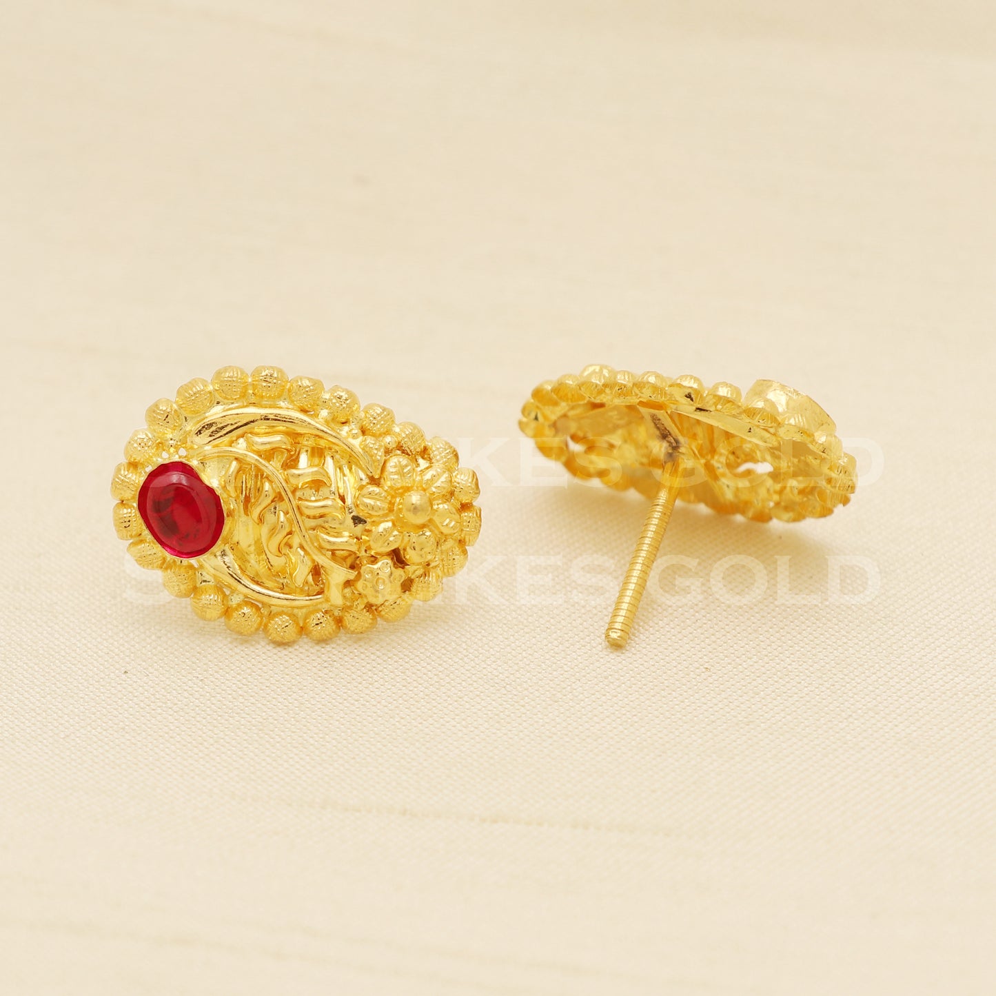 22 karat 22k gold stud earrings jewelry, B1229