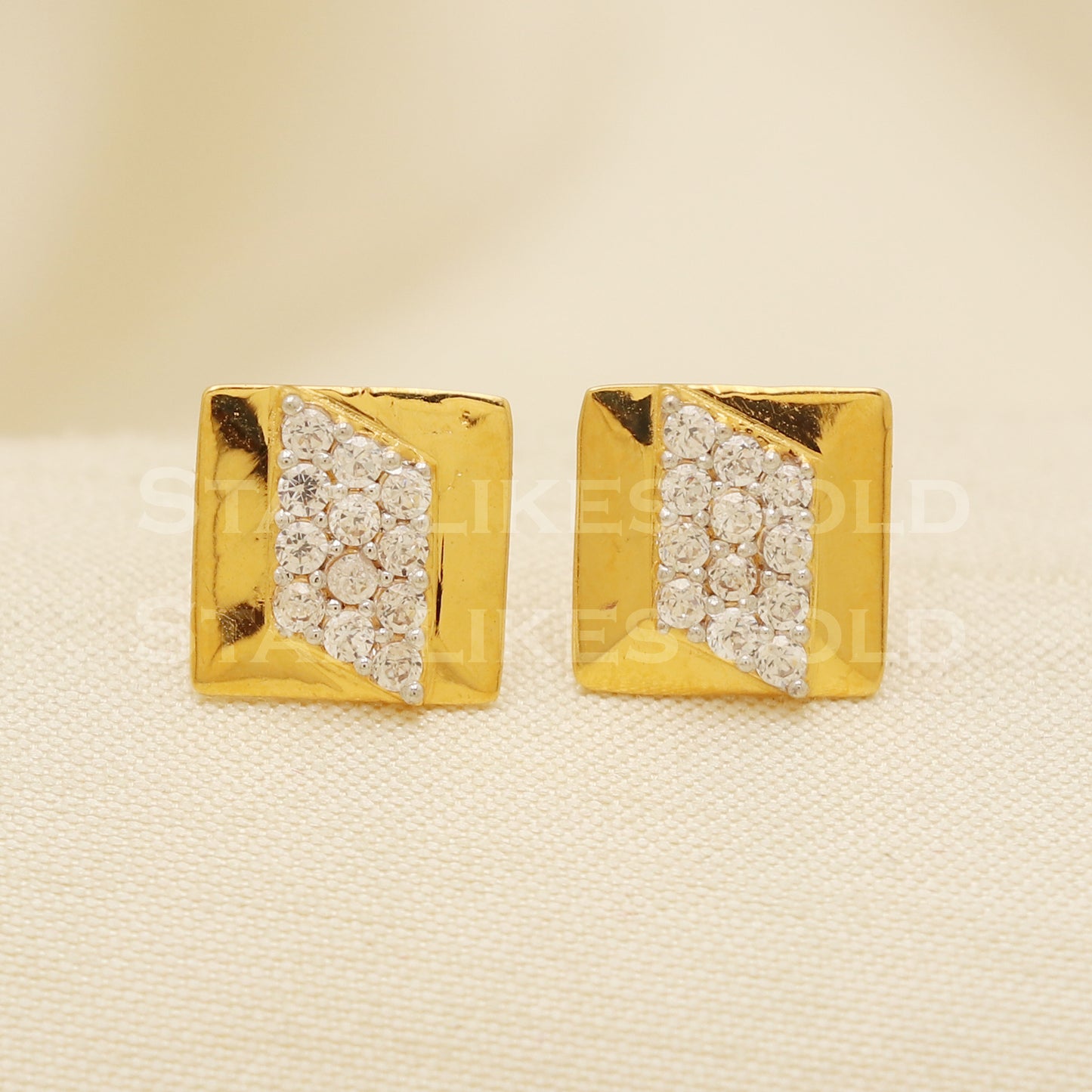 18 karat 18k gold stud earrings jewelry, B1250
