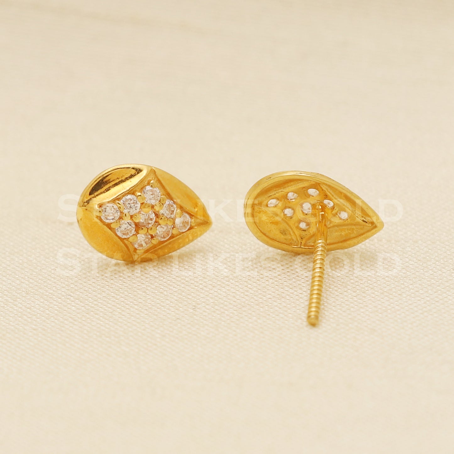 18 karat 18k gold stud earrings jewelry, B1254