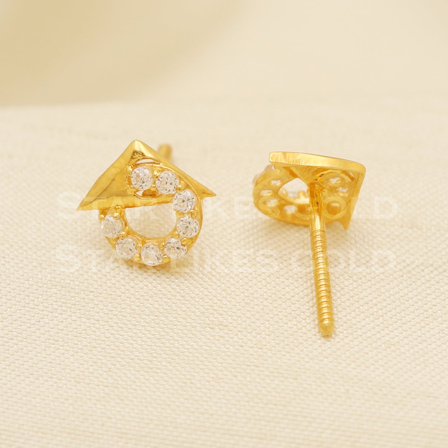 18 karat 18k gold stud earrings jewelry, B1257
