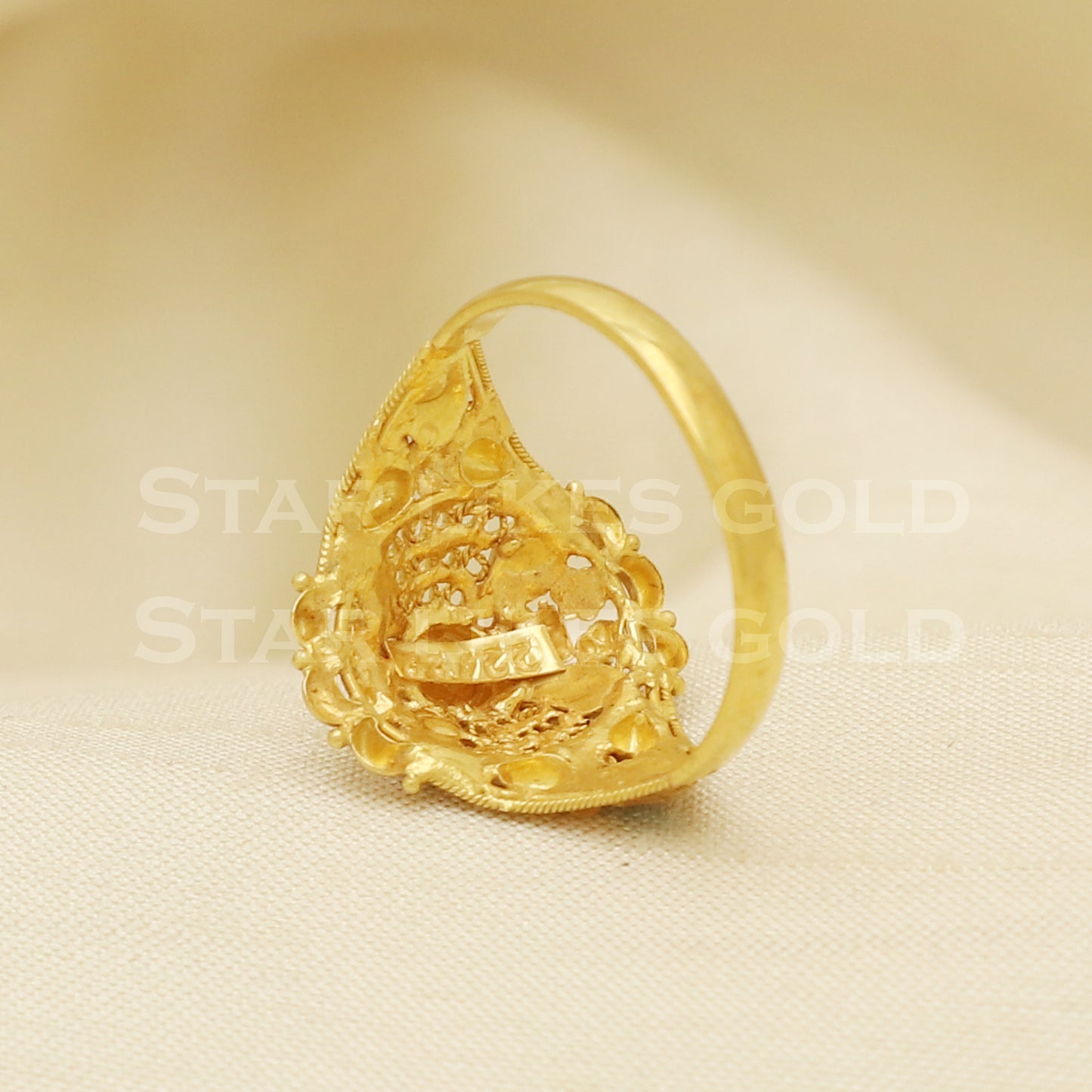 18 karat 18k gold Handmade Ring jewelry, B1263