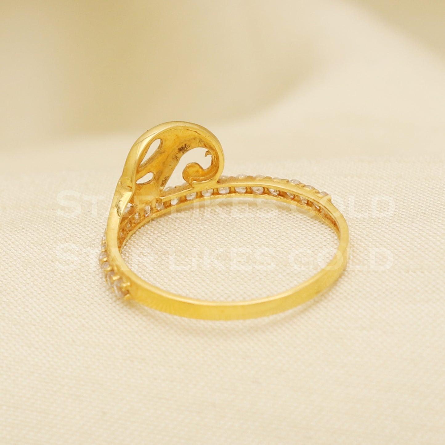 18 karat 18k gold Handmade Ring jewelry, B1271