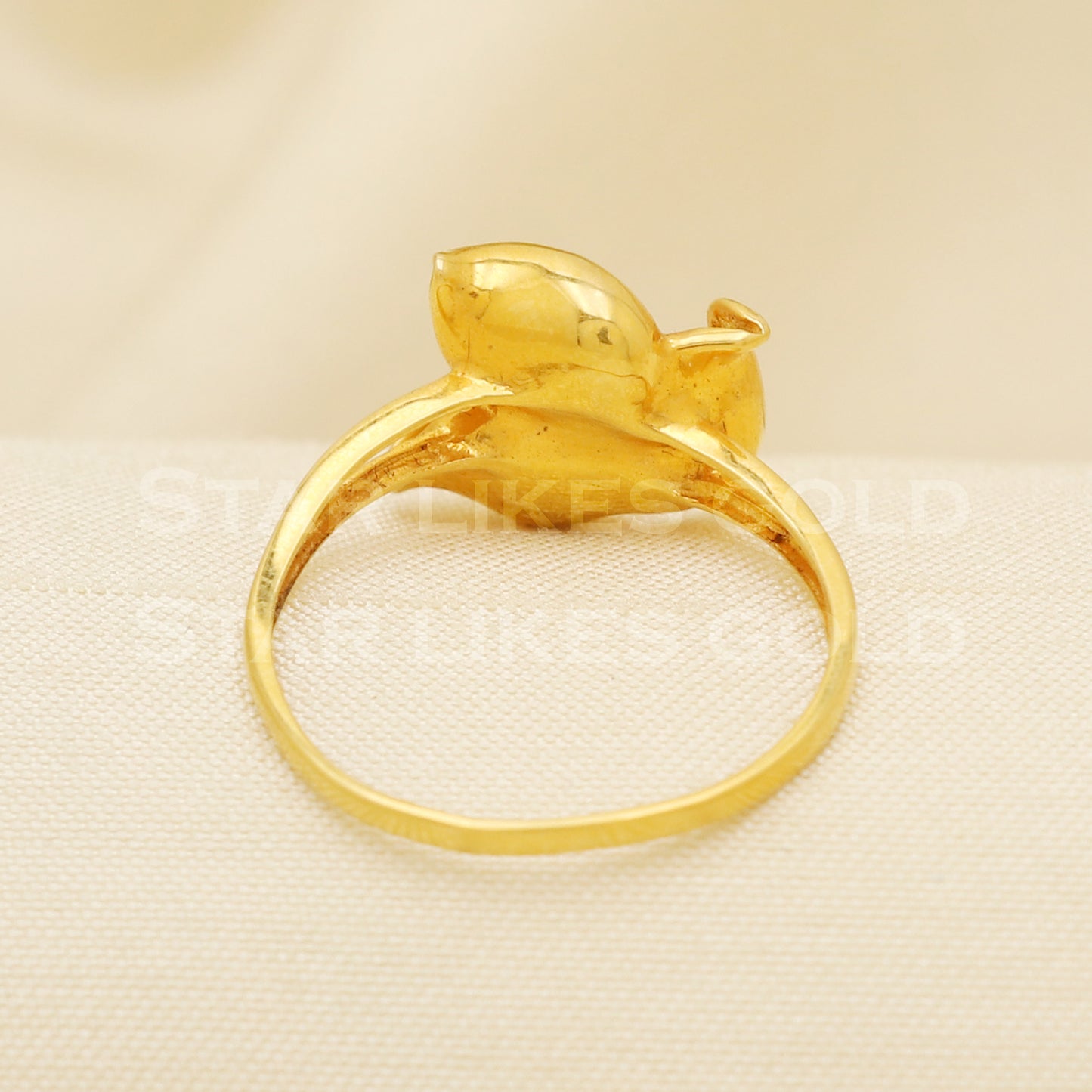 18 karat 18k gold Handmade Ring jewelry, B1302