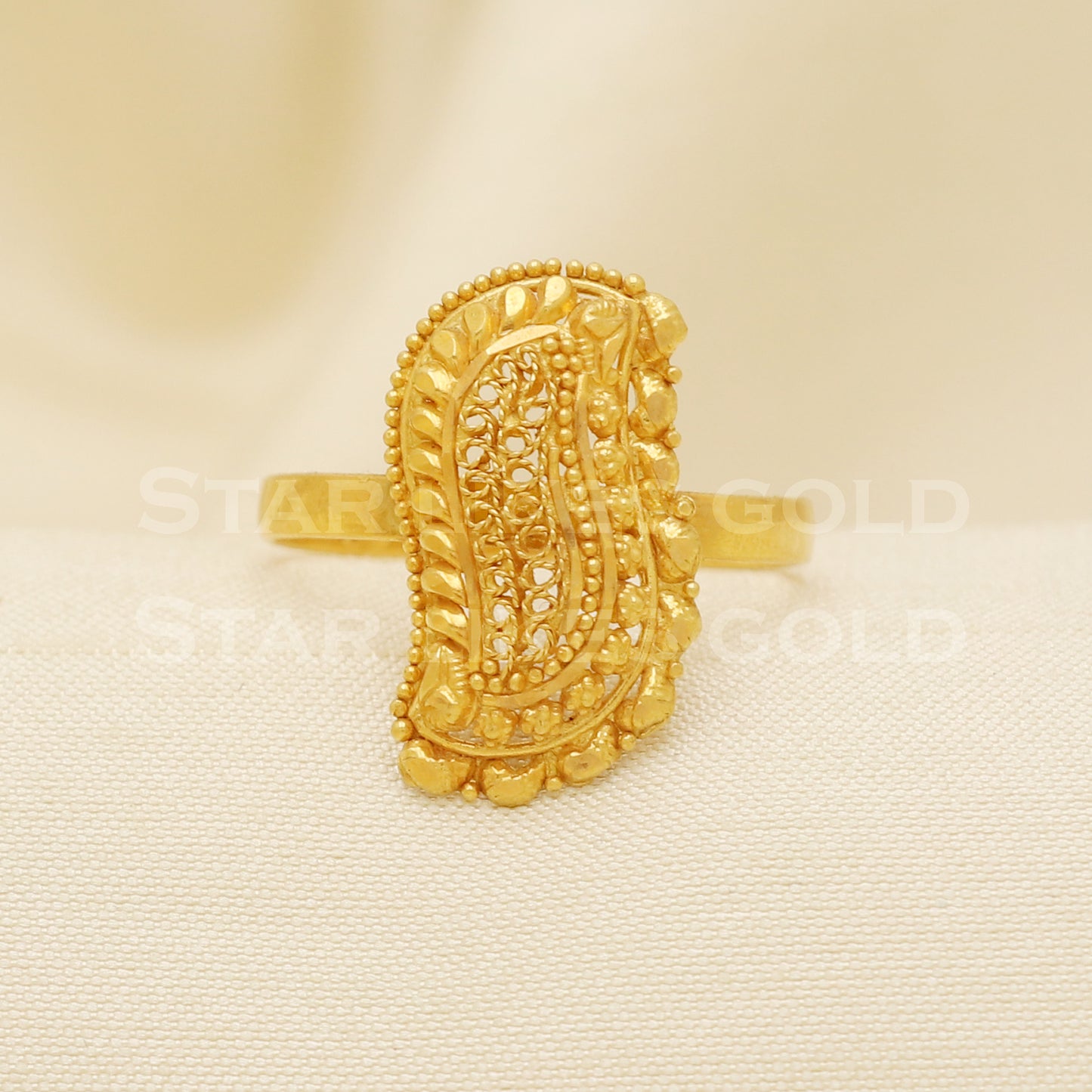 18 karat 18k gold Handmade Ring jewelry, B1304