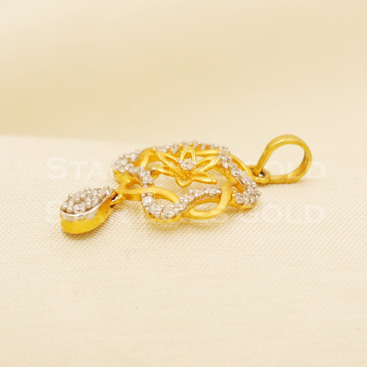 Beautiful 18k Yellow Gold Handmade Zircon Pendant 18k Jewelry, B1471