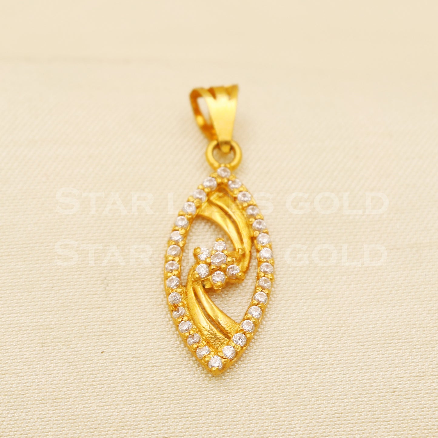 Beautiful 18k Yellow Gold Handmade Zircon Pendant 18k Jewelry, B1473