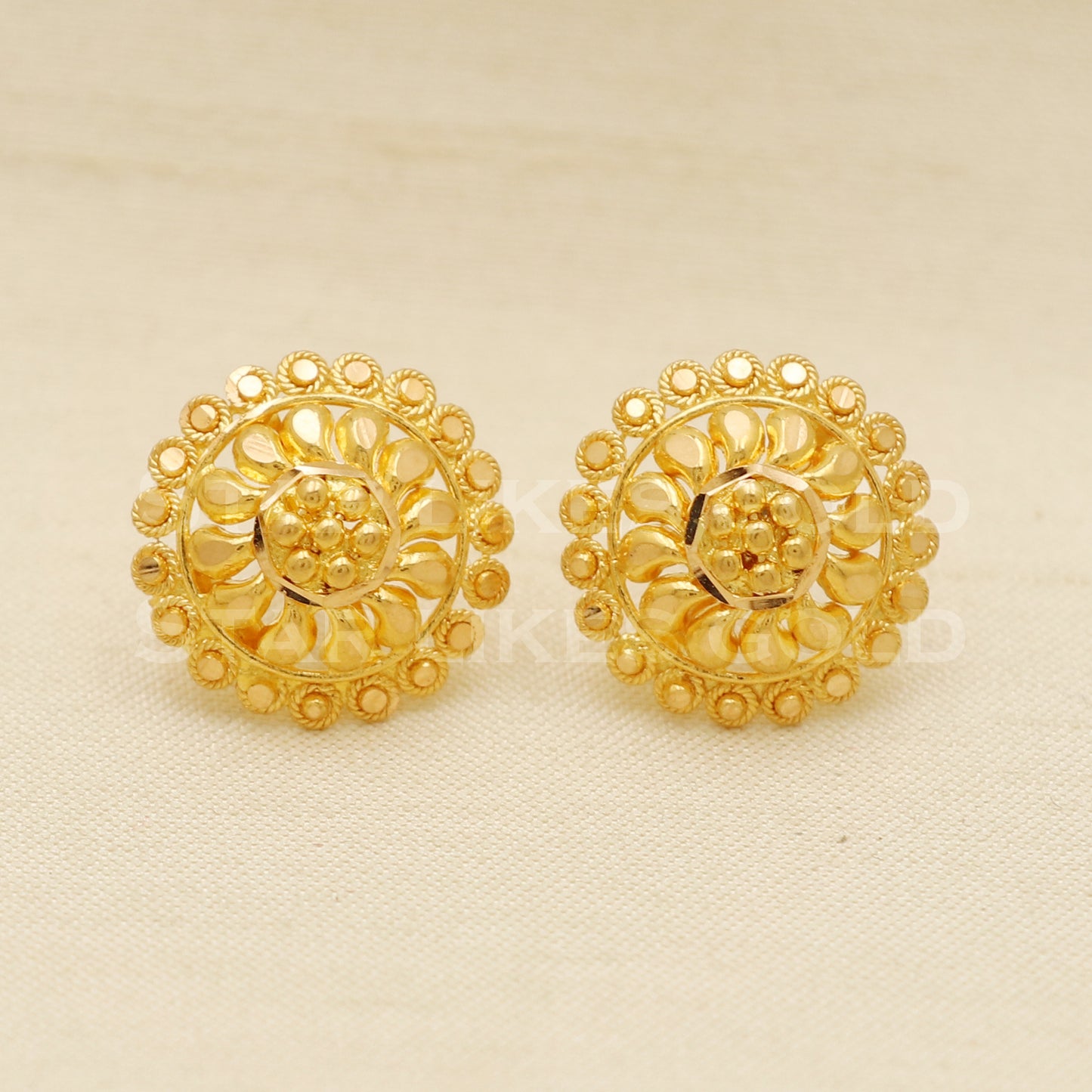 Stunning 22k 22 karat gold stud earrings jewelry, PR1138