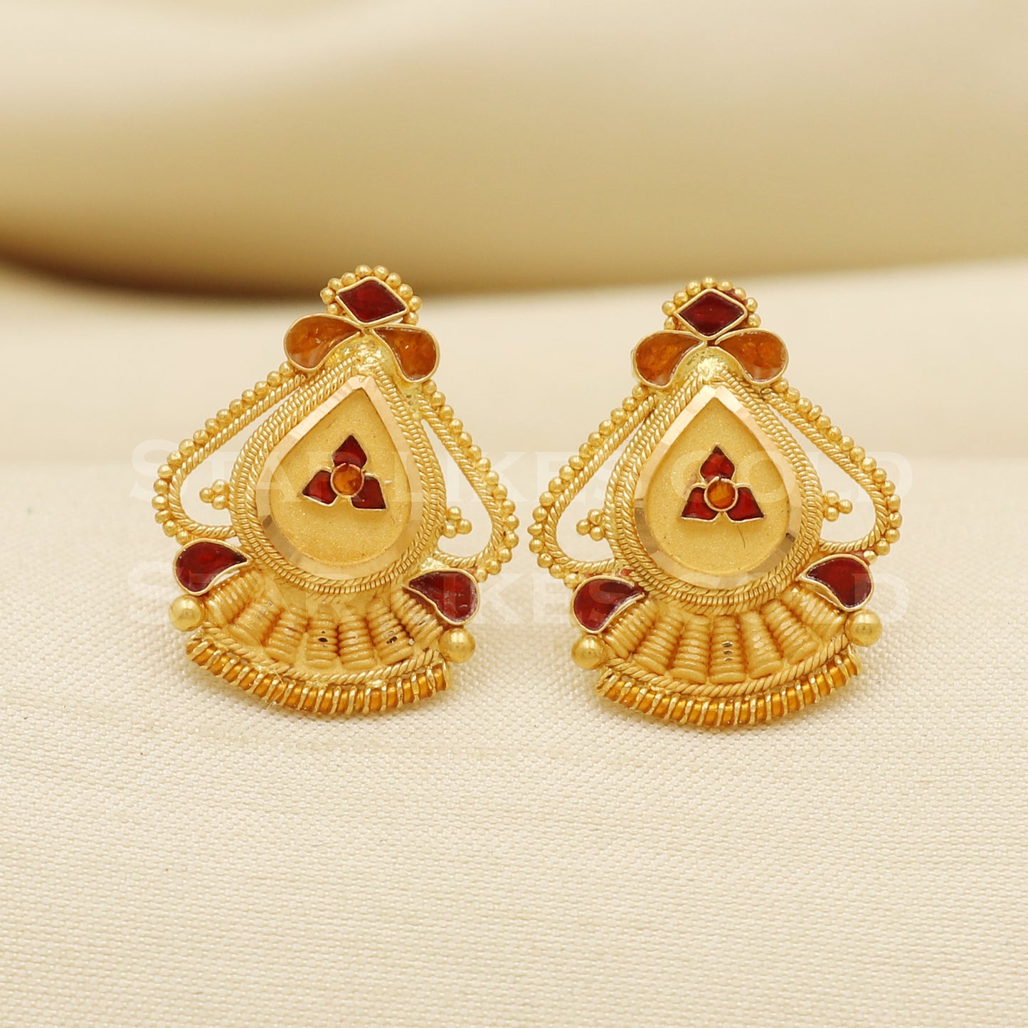 Stunning 22k 22 karat gold stud earrings jewelry, PR1139