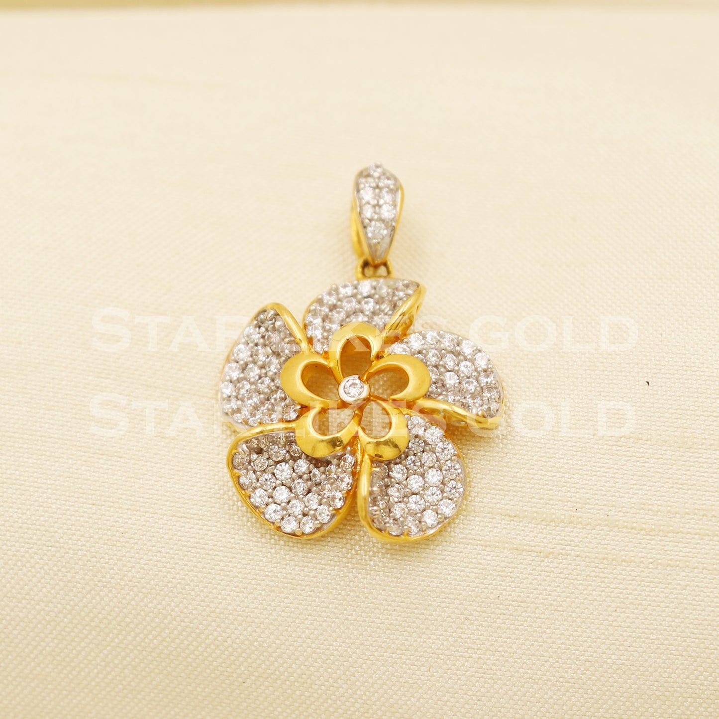 Flower Zircon 22k Yellow Gold Handmade Pendant Jewelry, PR1173