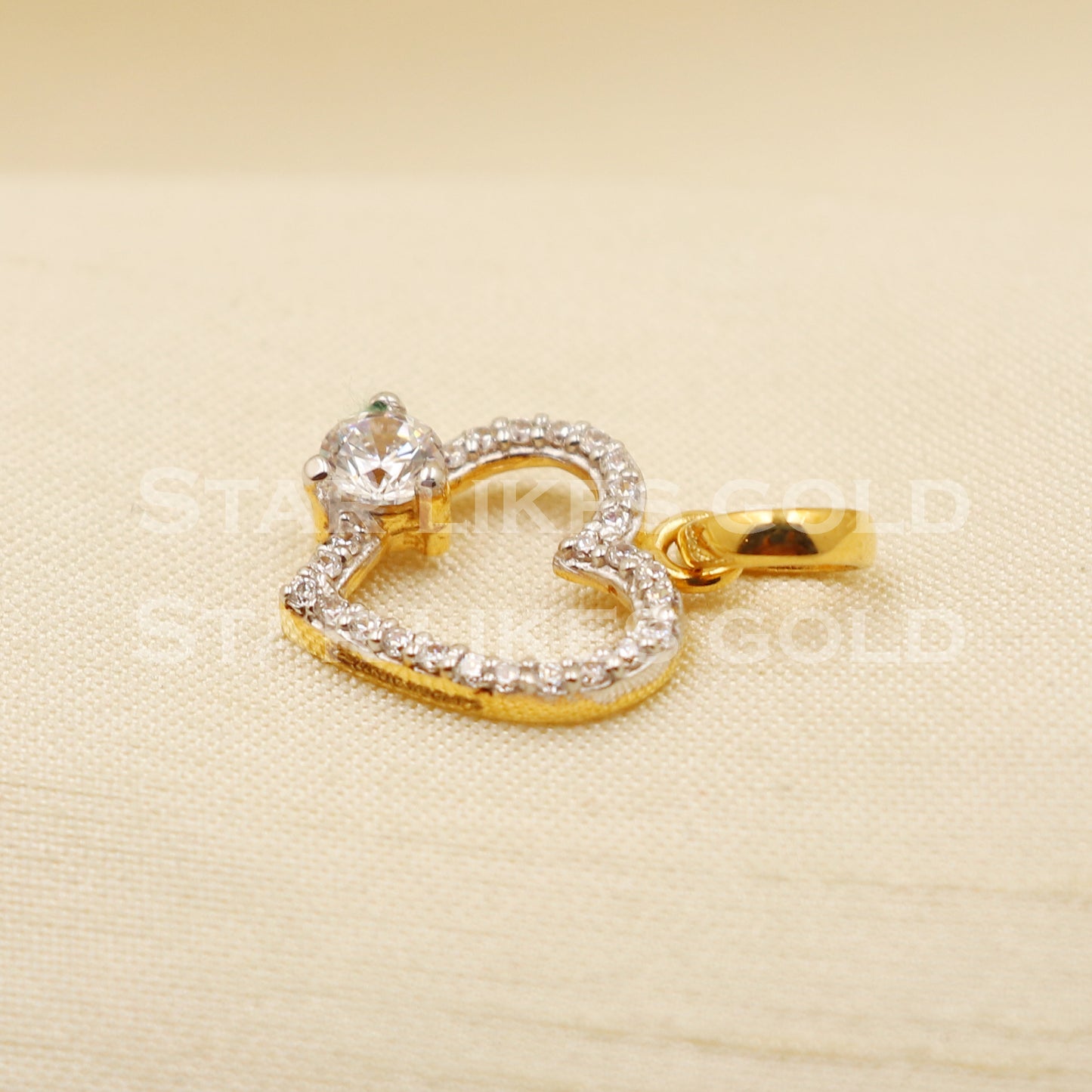 Heart Zircons 22k Yellow Gold Handmade Pendant Jewelry, PR1190