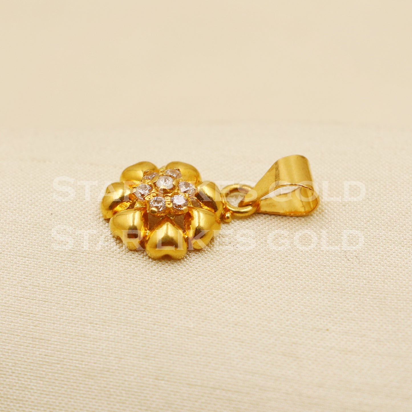 Zircons 22k Yellow Gold Handmade Pendant Jewelry, PR1254
