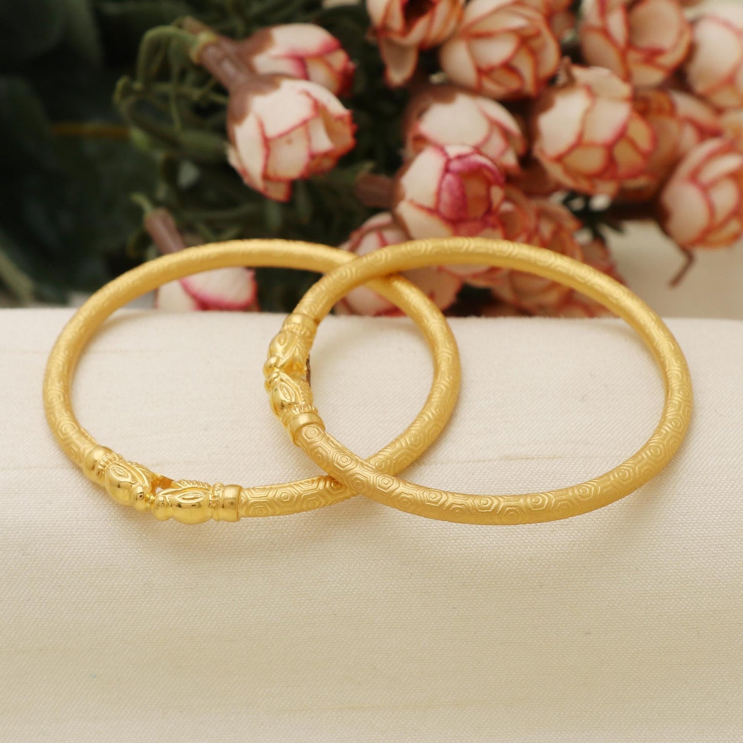 22 karat 22k gold bangle kada bracelet pair set jewelry for kids child baby son and daughter,