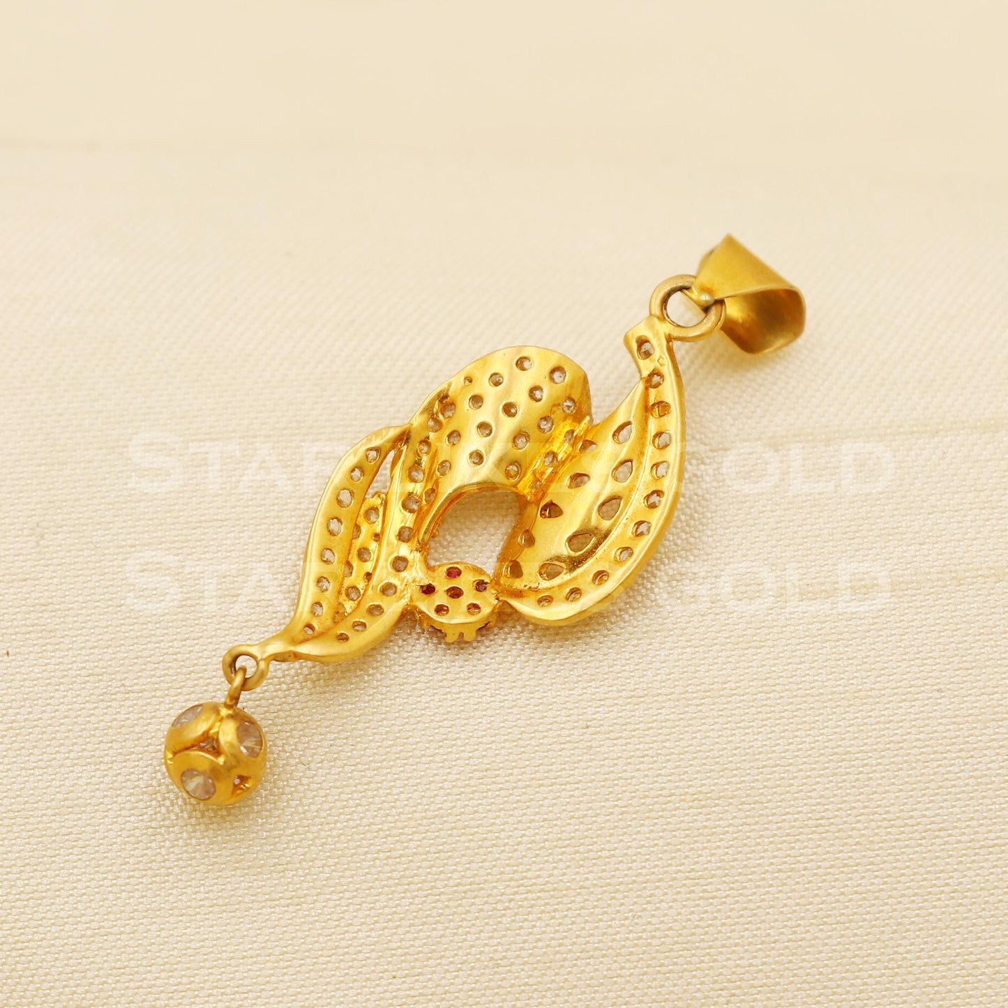 Beautiful 18k Yellow Gold Handmade Zircon Pendant Jewelry, B1474