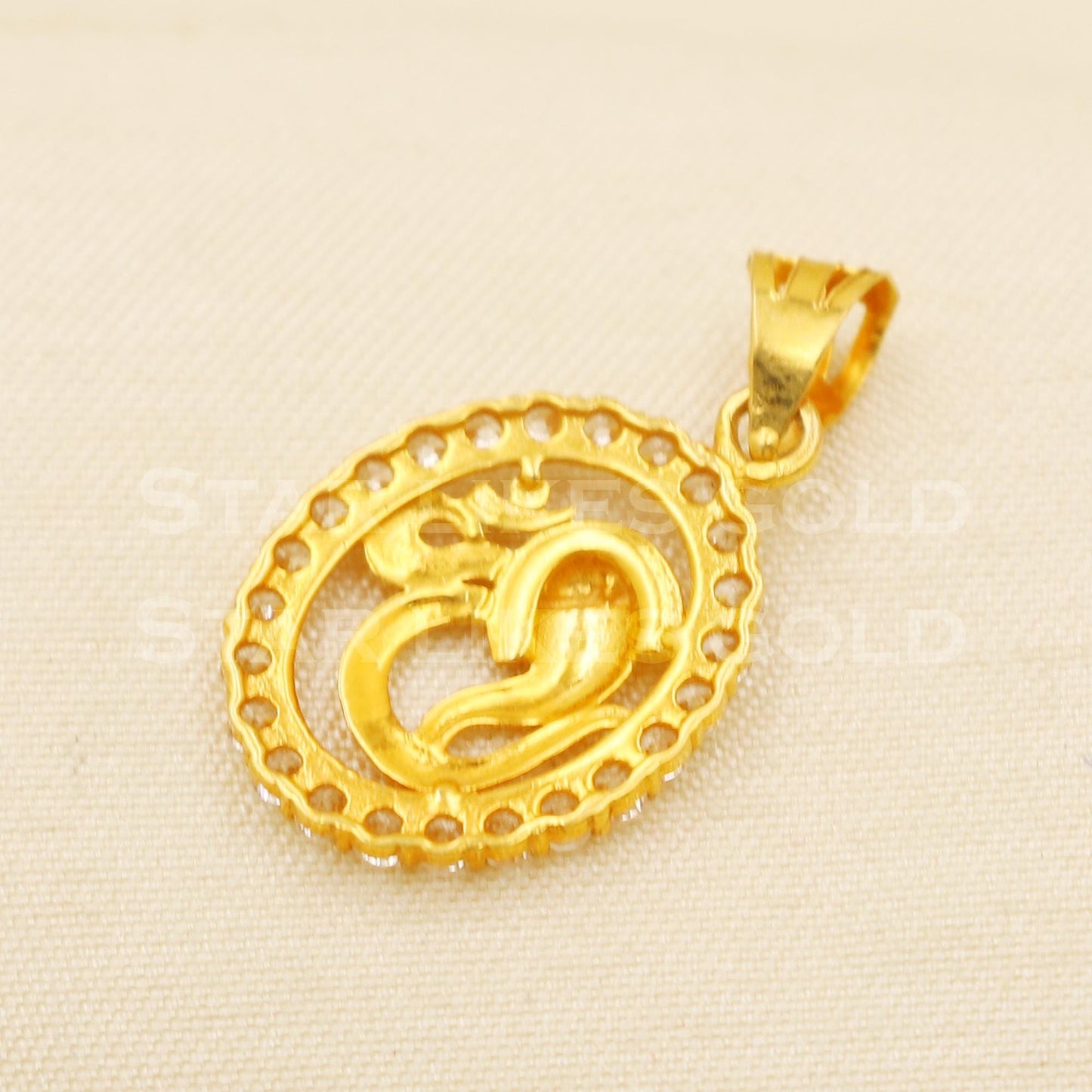 OM Ganeshji 18k Yellow Gold Handmade Zircon Pendant Jewelry, B1486