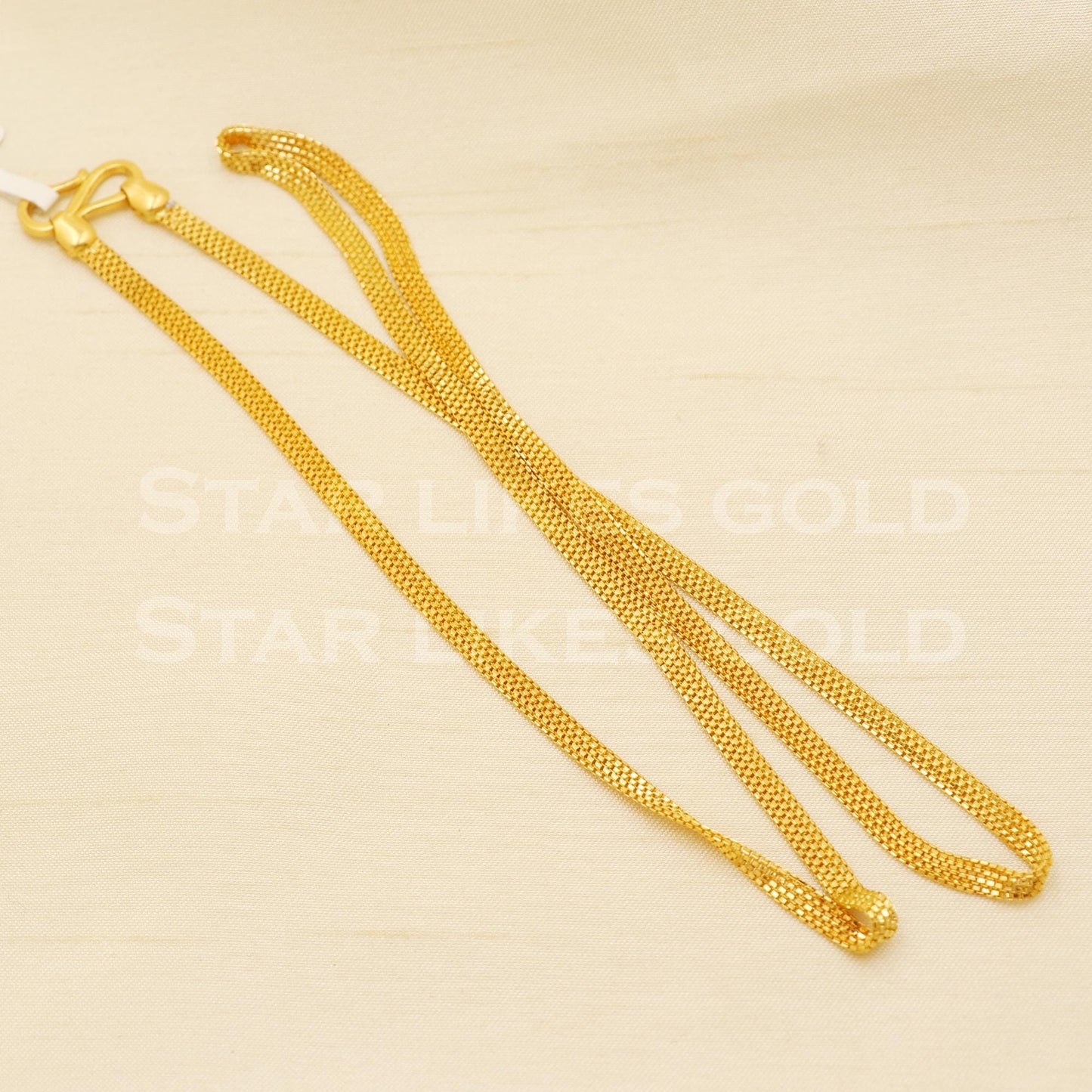 Stylish 22k Hallmark Gold Box Link Chain for Pendant, B1430