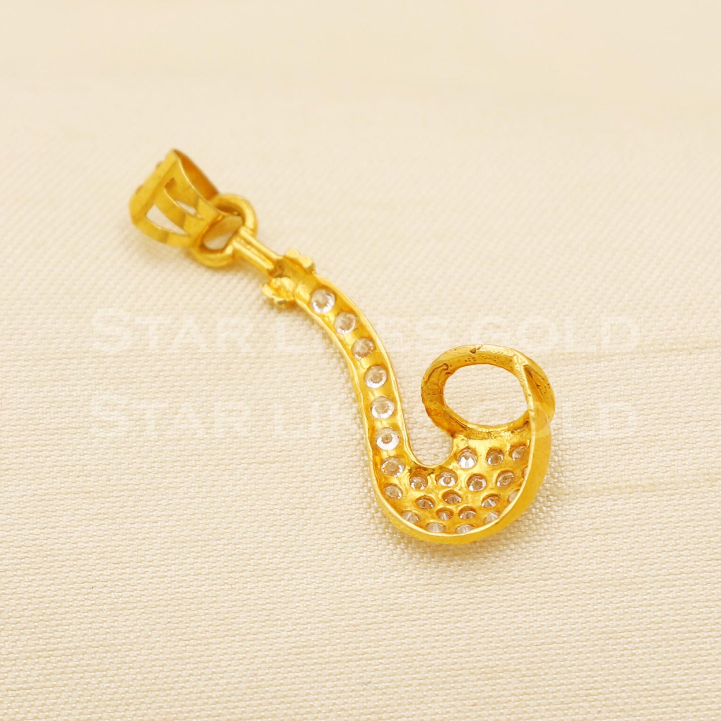 Saxophone - 18k Yellow Gold Handmade Zircon Pendant Jewelry, B1491
