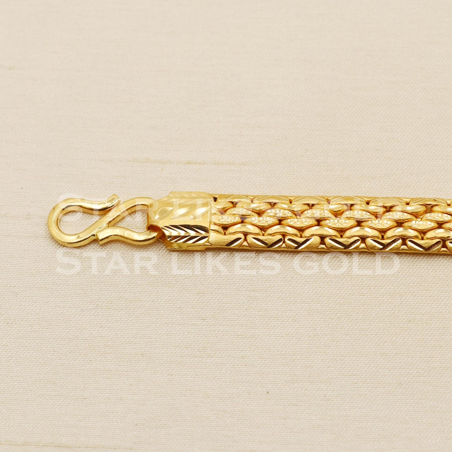 Exquisite 22K Gold Hallmark Triple-Row Mesh Men's Bracelet, B1623