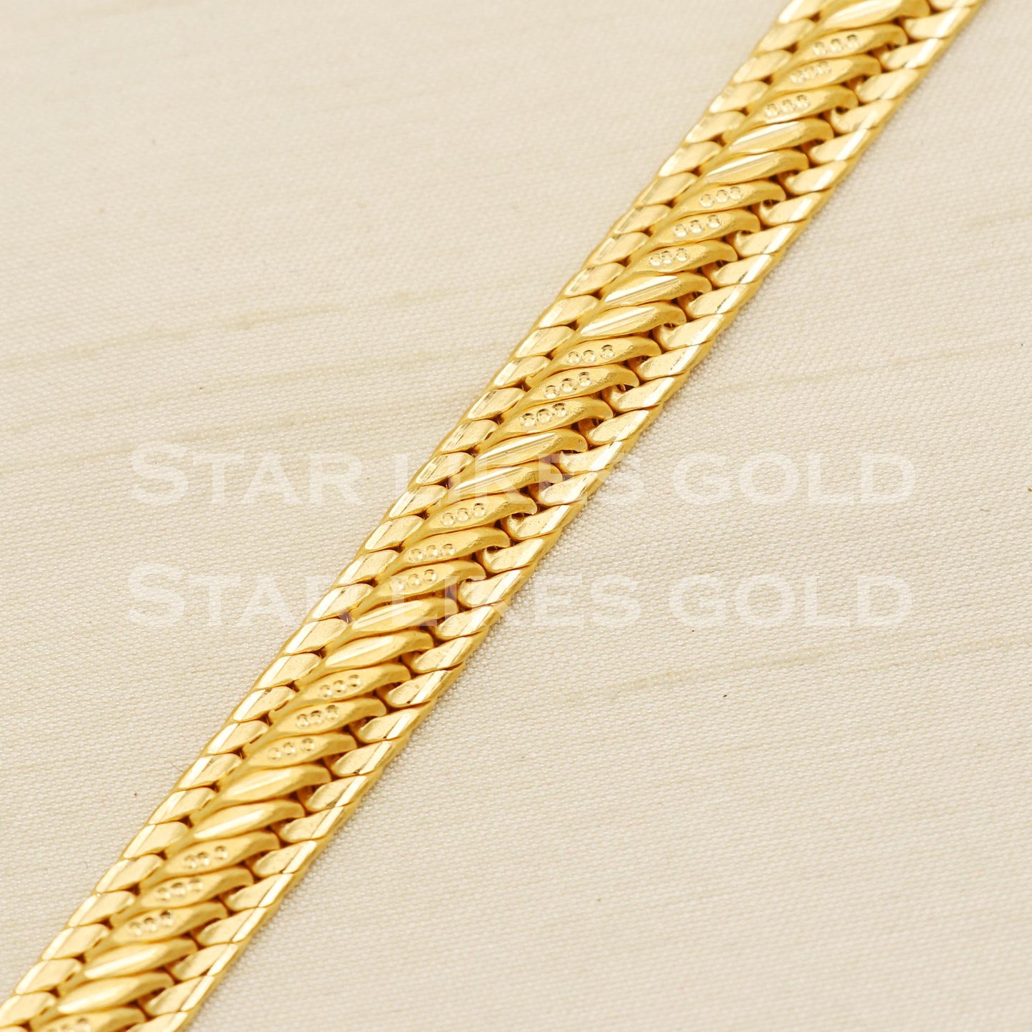 Classic 22K Gold Hallmark Intricate Link Men's Bracelet, PR1449