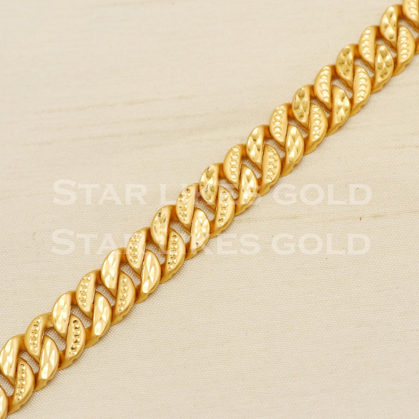 Classic 22K Gold Hallmark Curb Link Men's Bracelet | Timeless Cuban Design, PR1453