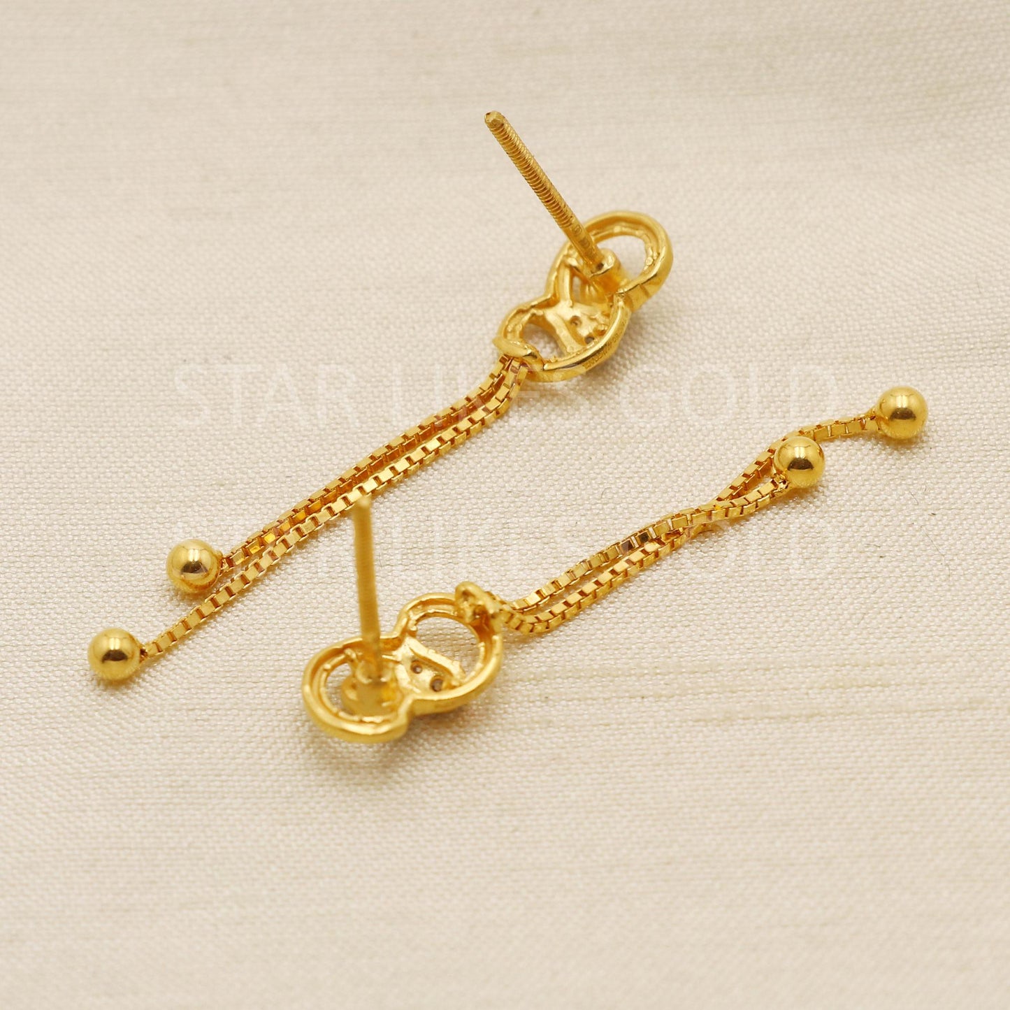 Modern 18k Gold Floral Stud Dangle Earrings with Sleek Chain Tassels, PR1702