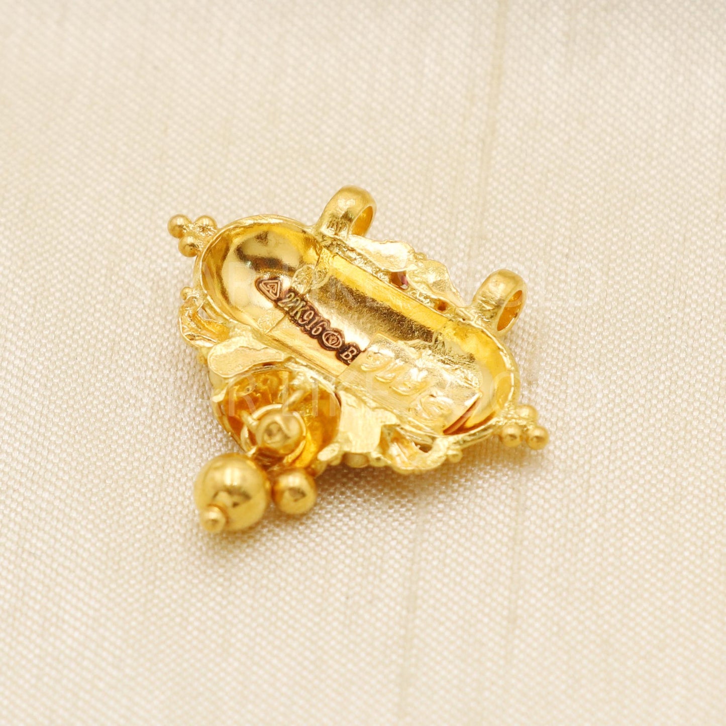 beautiful 22k 916 Solid Yellow Gold Indian Pendant Jewelry, B1741