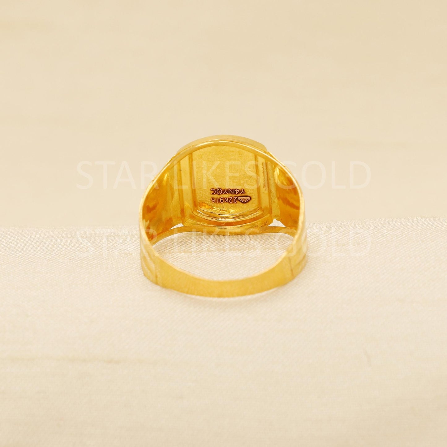 Stunning 22 karat 22k Gold Indian Ring Jewelry, B1907
