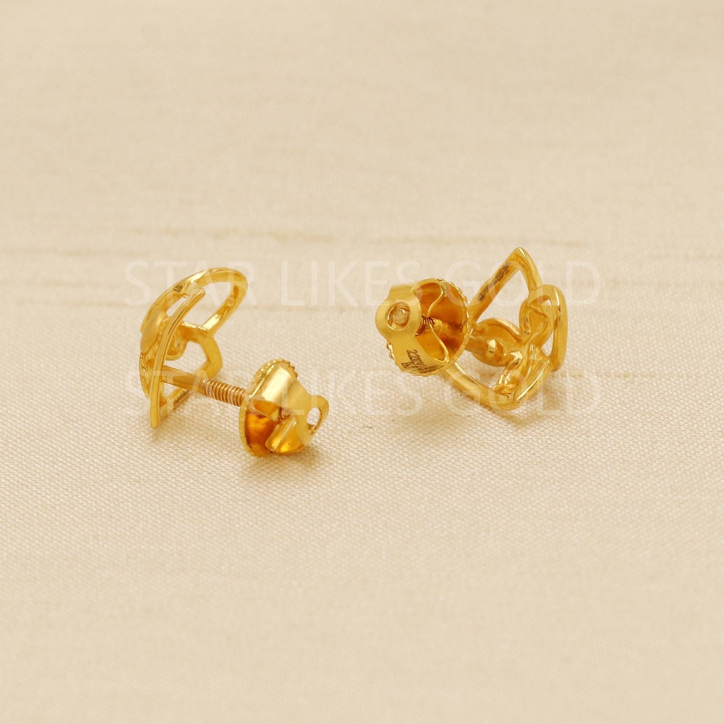 Stunning 22k Gold Stud Women Earrings Clubs Design Jewelry