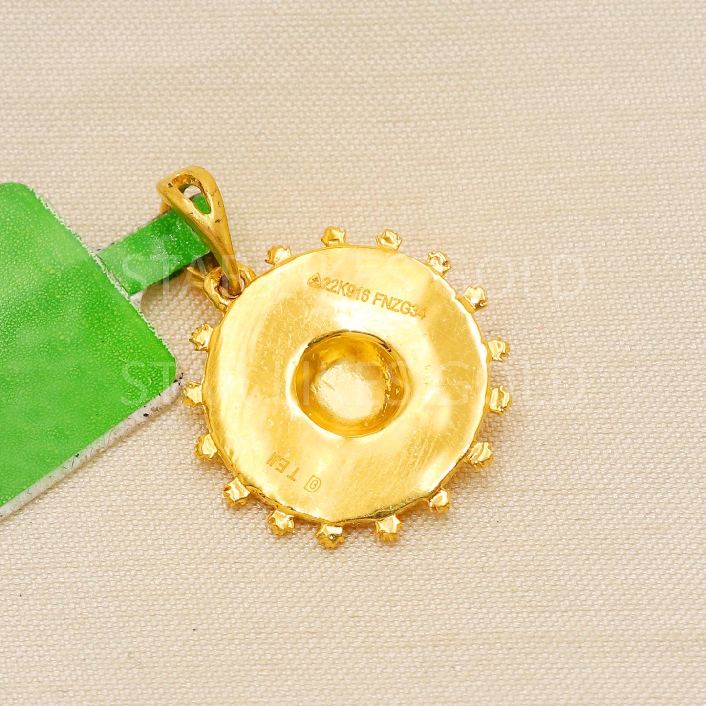 Carved Sun 22k Yellow Gold Handmade Pendant Jewelry, PR2104