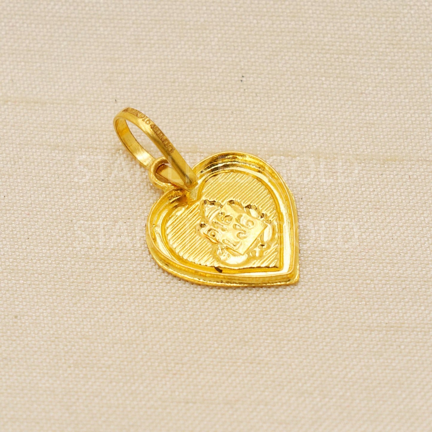 22K 916 Hallmark Handmade Gold Heart Shape Ganesha Pendant, PR2127