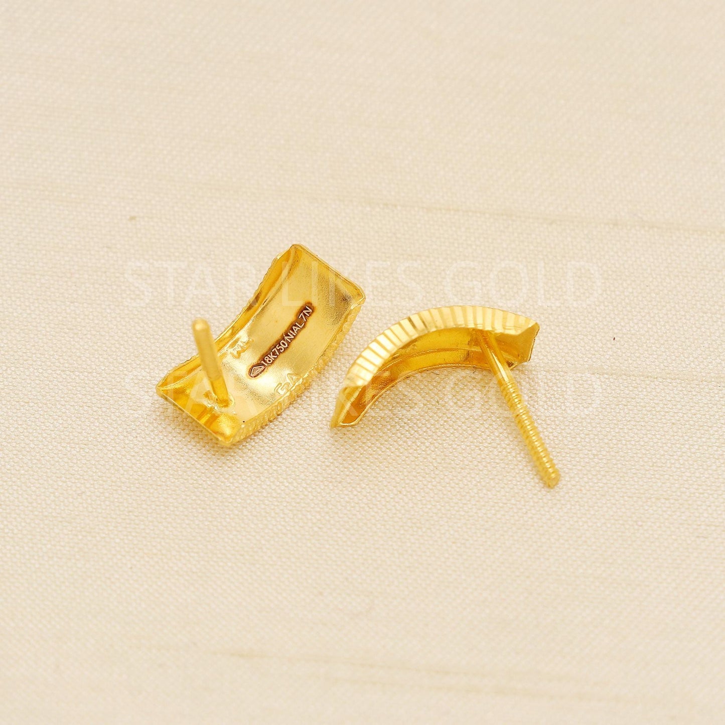 Pure 18k Gold Fancy Studs with Intricate Round Self-Design - Hallmark, PR2205