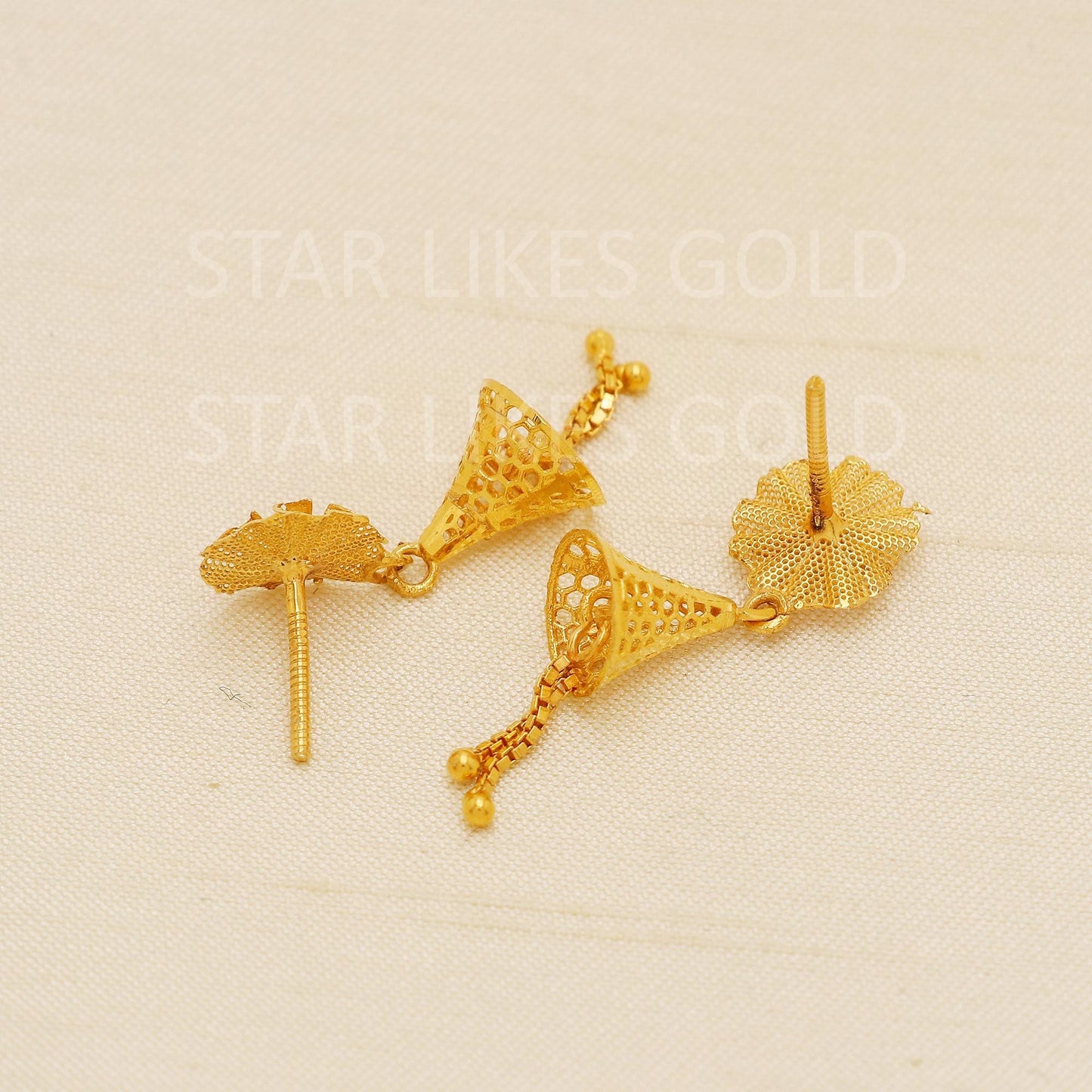 Intricate Flower 18K Gold Stud Earrings Secure Screw Back Romantic Jewelry, PR2195
