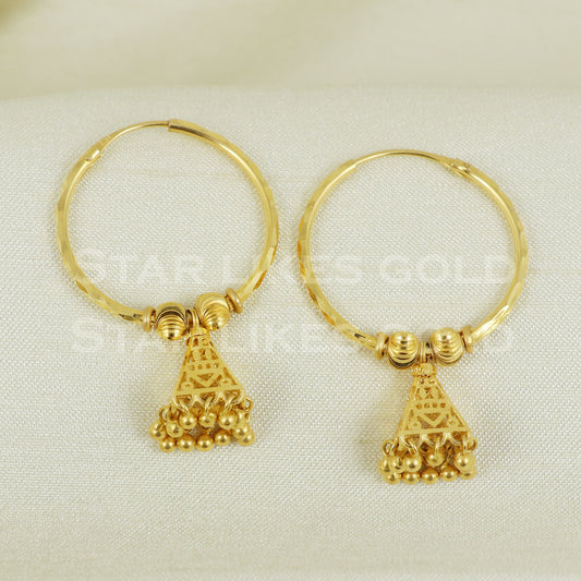 18 karat 18k gold bali hoop earrings B1104