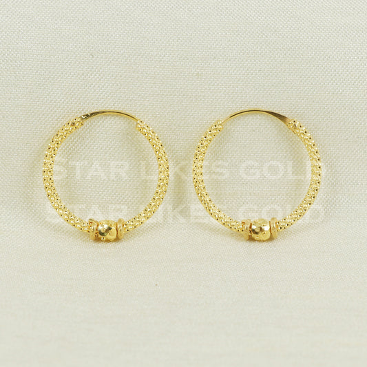 18 karat 18k gold bali hoop earrings B1118
