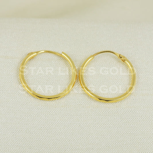 18 karat 18k gold bali hoop earrings B1127