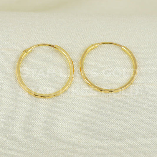 18 karat 18k gold bali hoop earrings B1129