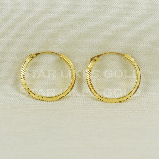 18 karat 18k gold bali hoop earrings B1135