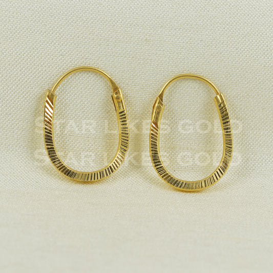 18 karat 18k gold bali hoop earrings B1137