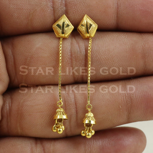 18 karat 18k gold bali hoop earrings B1147